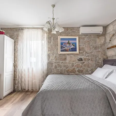 Apartments&rooms Petra