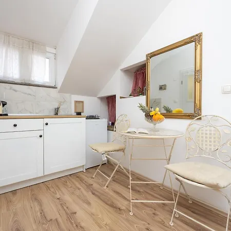 Apartments&rooms Petra Split