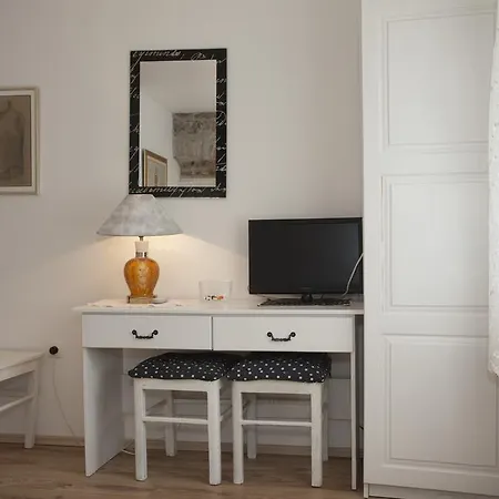 Gasthuis Apartments&rooms Petra 3*